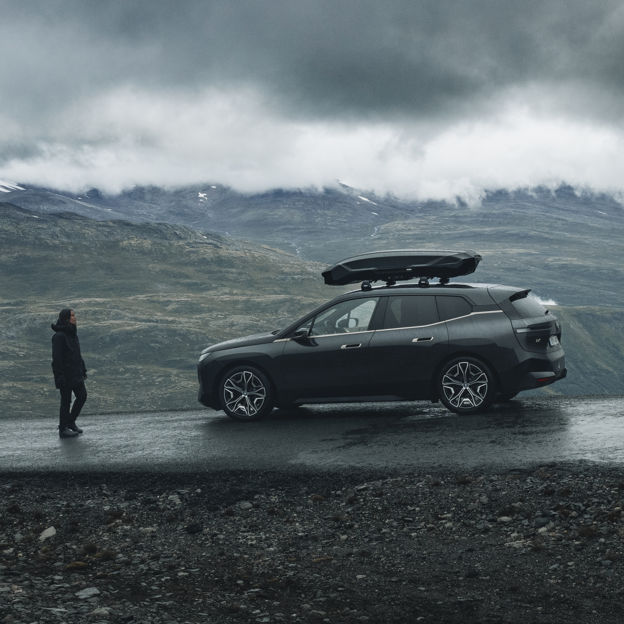 Thule Motion 3 XL Low - Black Glossy